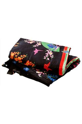 VersaceHM29_V_18oct11_pr_b_320x480