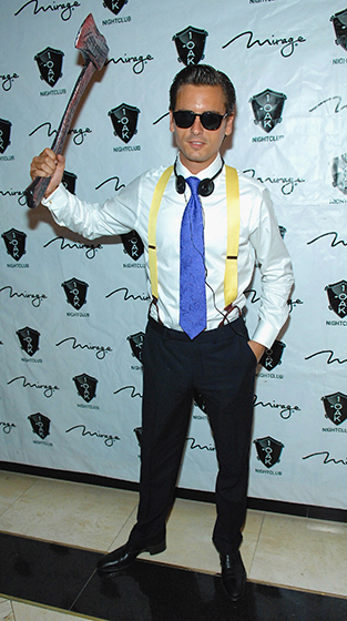 1351451138_05-scott-disick_1