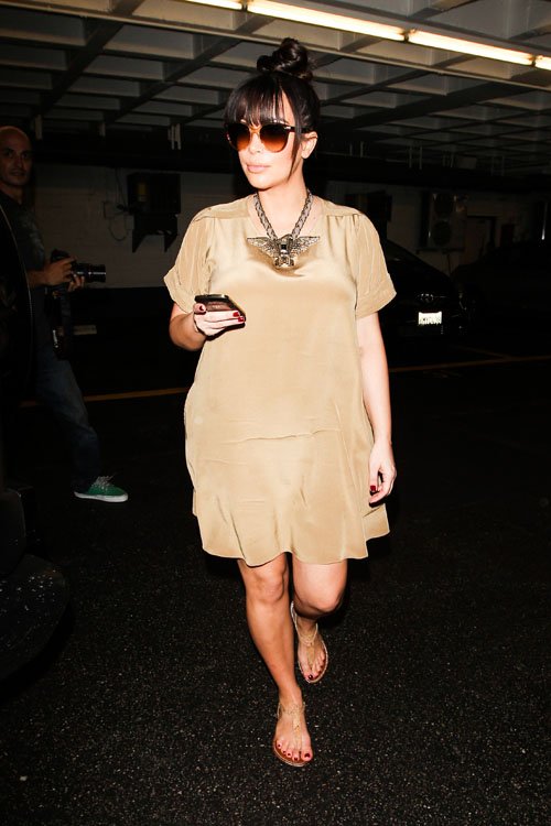 Kim Kardashian leaves a Nail Salon in a 3.1 Phillip Lim T-shirt Dress and  Lanvin Maria Felix Line Eagle Necklace www.jinnaloves.comPic3