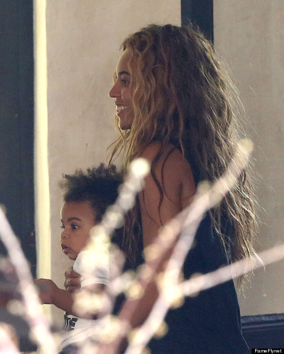 Beyoncé, Jay-Z and, Blue Ivy Carter at Lunch in Paris www.jinnaloves.comPic2