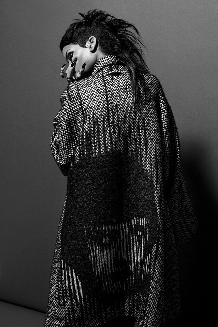 Rihanna by Inez Lamsweerde and Vinoodh Matadin for o32c Magazine www.jinnaloves.comPic3