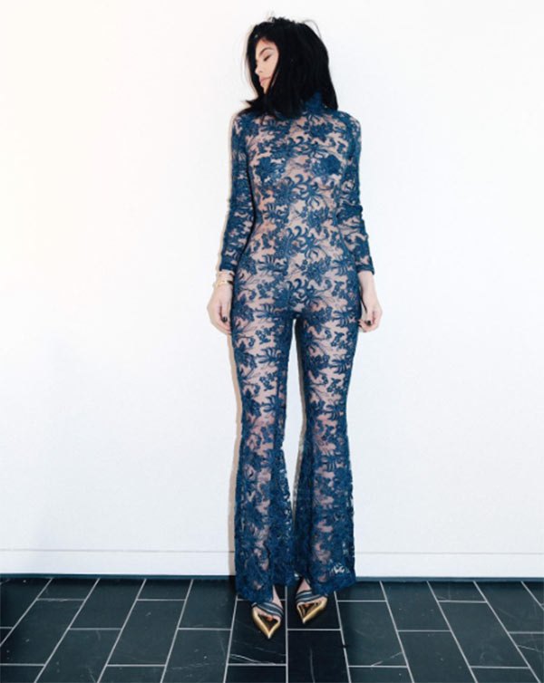 kylie-jenner-see-through-jump-suit-at-tygas-concert-ftr.jpg